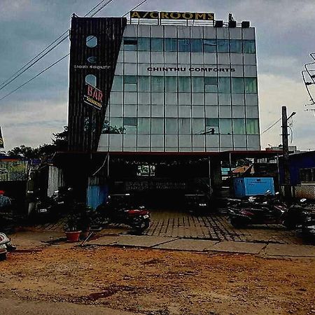 Oyo Chinthu Comforts Tumkur Exterior foto