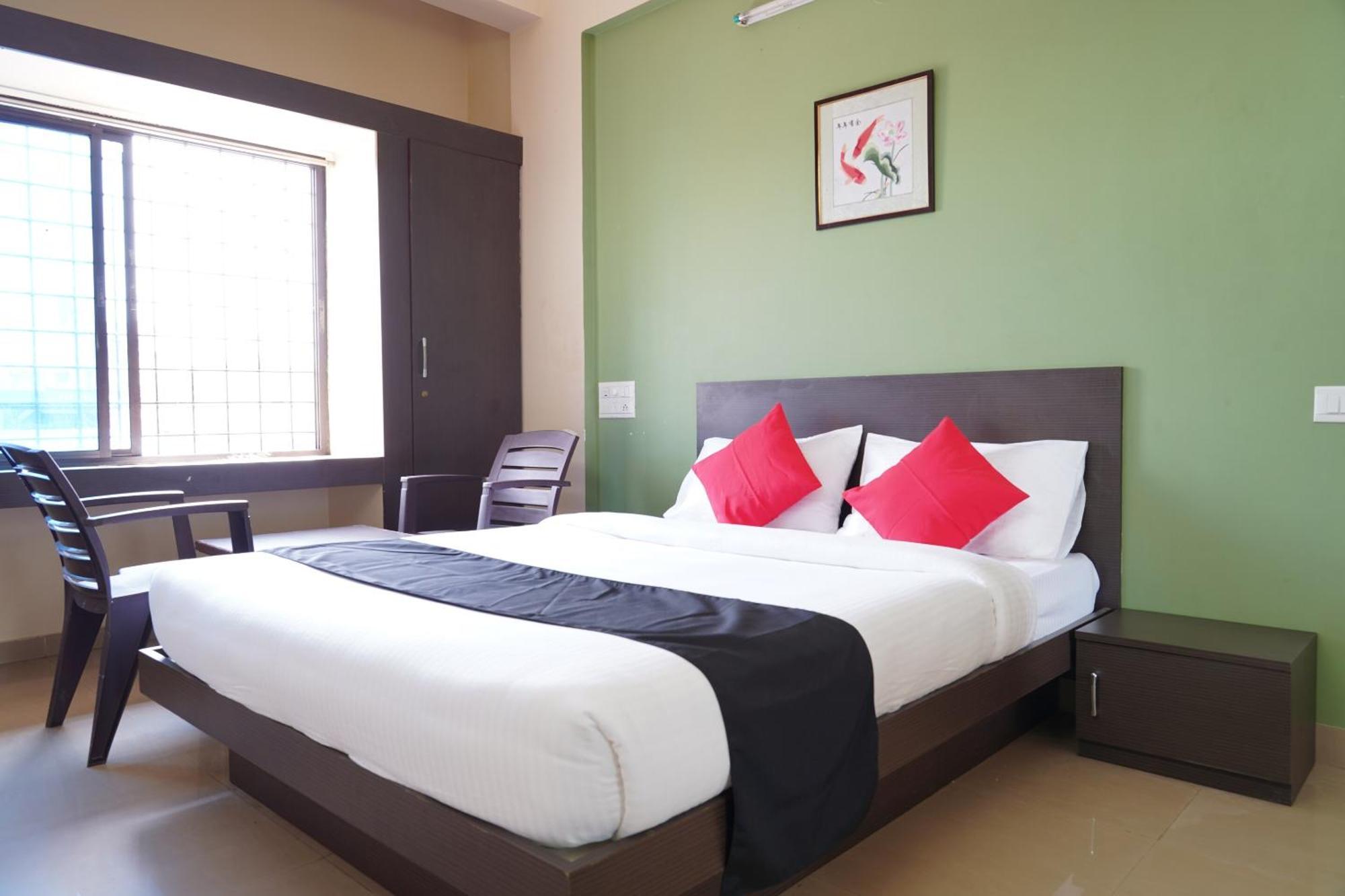 Oyo Chinthu Comforts Tumkur Exterior foto